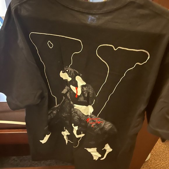 Vlone - Picture 1 of 2